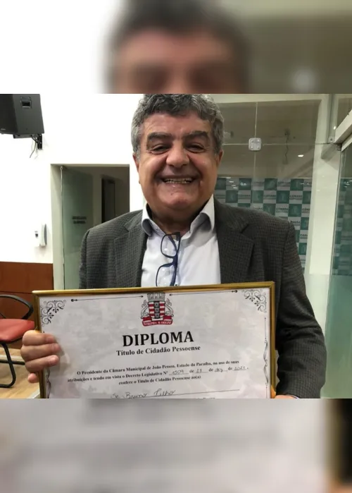 
                                        
                                            Jornalista Bruno Filho, da Rádio CBN, recebe título de cidadão pessoense
                                        
                                        