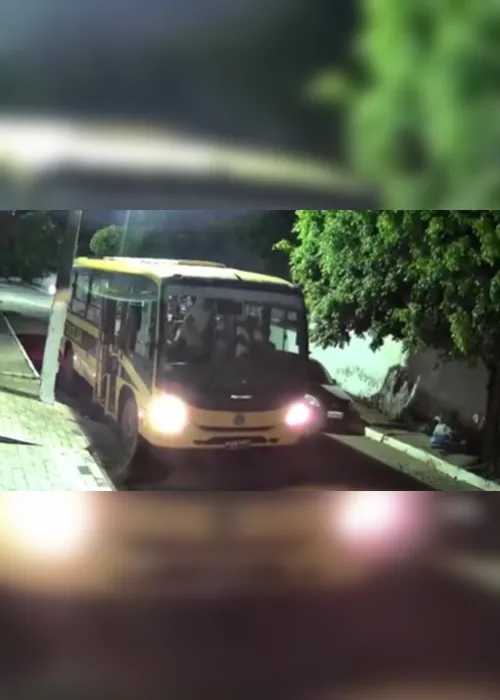 
                                        
                                            Estudante impede acidente com ônibus escolar descontrolado na Paraíba
                                        
                                        