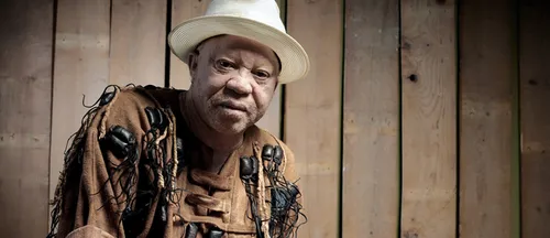 
				
					Chico César César confirma participação de Salif Keita em novo disco
				
				