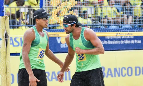 
                                        
                                            Vitor Felipe/Renato e André/George chegam a mais uma final do Circuito de Vôlei de Praia
                                        
                                        