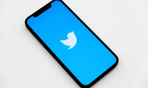 
                                        
                                            Twitter testa botão de editar em versão paga da rede social
                                        
                                        