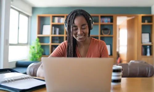 
                                        
                                            Abertas inscrições para hackathon feminino que deve premiar melhores soluções inovadoras
                                        
                                        