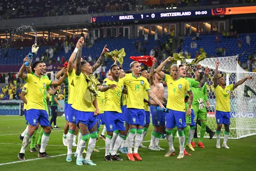 
				
					Brasil vence a Suíça, quebra tabu histórico e se classifica às oitavas da Copa do Mundo
				
				