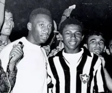 Ex-atacante paraibano, Ferreira relembra parceria no Santos com o Rei Pelé