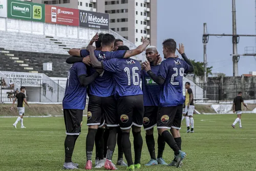 
				
					Elias destaca espírito aguerrido construído pelo Botafogo-PB para a temporada 2023
				
				