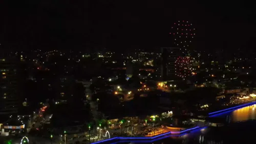 
				
					Show de drones ilumina céu de Campina Grande no Natal; veja imagens
				
				