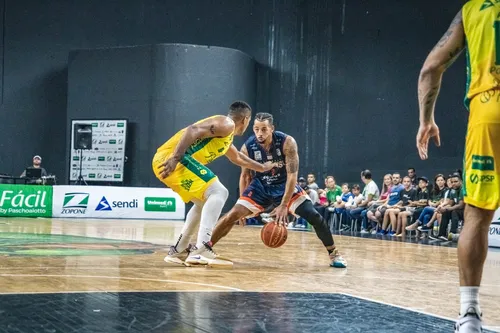 
				
					Unifacisa vence o Bauru pelo NBB e se reaproxima da zona para a Copa Super 8
				
				