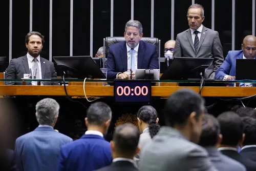 
				
					PEC da Transição: veja detalhes e como votaram os deputados da Paraíba
				
				