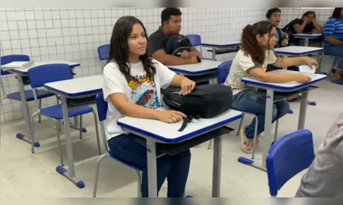 
				
					Estudante de escola pública da Paraíba é selecionada para intercâmbio no Estados Unidos: 'meu projeto é dar aula de inglês aos meus colegas'
				
				