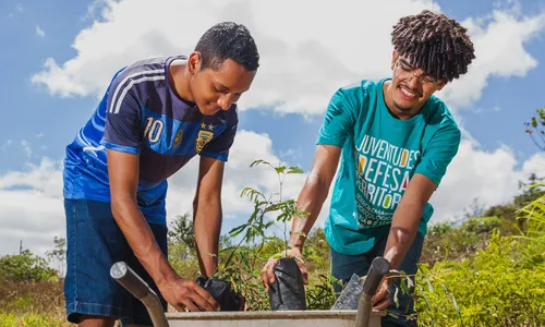 
                                        
                                            Jovens de zonas rurais realizam feira agroecológica em Campina Grande
                                        
                                        