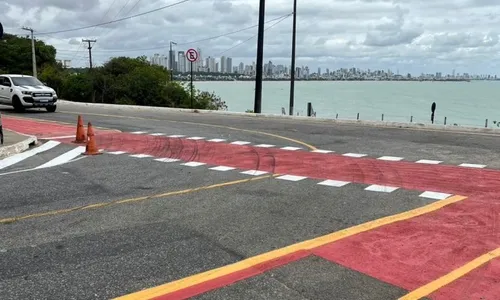 
                                        
                                            Trânsito na ladeira do Cabo Branco é liberado, em João Pessoa
                                        
                                        