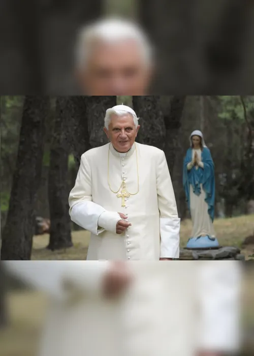 
                                        
                                            Papa Emérito Bento XVI morre aos 95 anos, no Vaticano
                                        
                                        