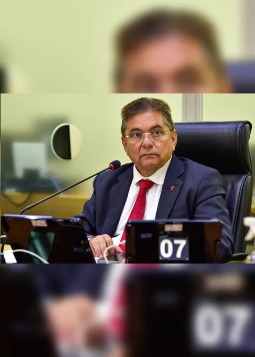 
                                        
                                            Contas reprovadas de Ricardo e João serão analisadas pela ALPB só em fevereiro, diz Galdino
                                        
                                        