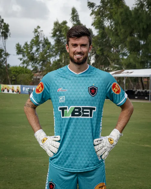 
				
					Uniformes do Botafogo-PB para 2023 são inspirados na renda da Paraíba
				
				