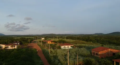 
				
					Nova aliança: energia do sol leva água para agricultores do Sertão da Paraíba
				
				