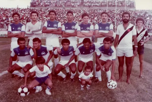 
				
					Roberto Dinamite já lotou um estádio no interior da Paraíba e marcou um hat-trick
				
				