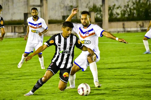 
				
					Botafogo-PB usou clássico contra o Auto Esporte há 30 anos para sair de seca de vitórias
				
				