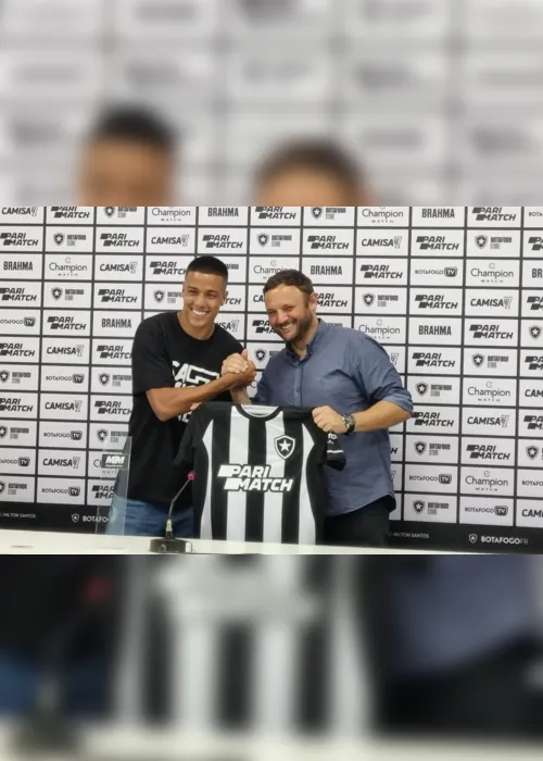
                                        
                                            Botafogo apresenta Carlos Alberto, que já projeta ganhar títulos pelo Fogão
                                        
                                        