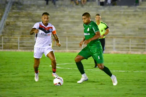 
				
					Campinense e Nacional de Patos empatam pelo Campeonato Paraibano
				
				