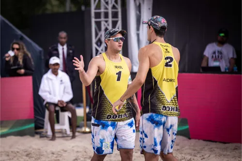 
				
					André e George, destaques no vôlei de praia, pregam cautela na busca por uma vaga em Paris 2024
				
				