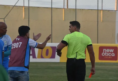 
				
					Treze pedirá arbitragem de fora da Paraíba para sequência do Paraibano
				
				