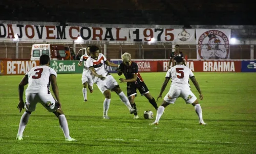 
                                        
                                            Campinense perde para o Atlético-BA de virada pela Copa do Nordeste
                                        
                                        