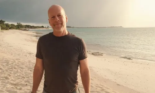 
                                        
                                            O que é a demência frontotemporal que afeta o ator Bruce Willis?
                                        
                                        