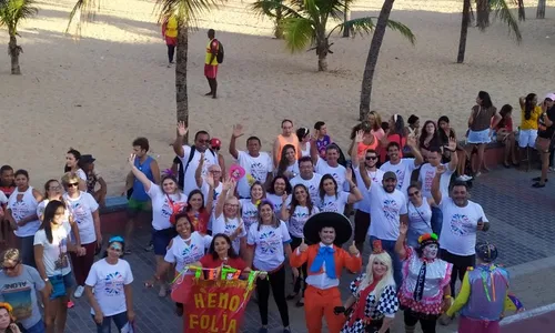 
                                        
                                            Bloco 'Portadores da Folia' desfila nesta terça comemorando 30 anos de fundação
                                        
                                        