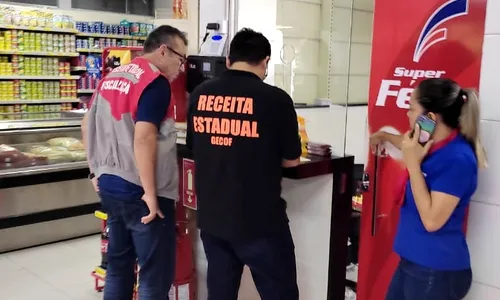 
                                        
                                            Supermercados são alvos de operação contra concorrência irregular no Sertão paraibano
                                        
                                        