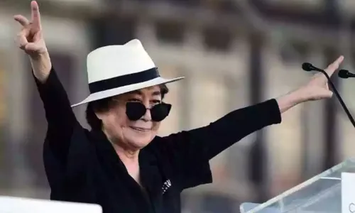 
                                        
                                            Yoko Ono faz 90 anos odiada por milhões de fãs dos Beatles e amada por outros muitos milhões
                                        
                                        