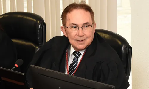 
                                        
                                            Desembargador Luiz Sílvio Ramalho Junior se aposenta do TJPB
                                        
                                        