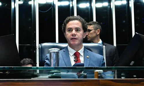 
                                        
                                            Veneziano é reeleito vice-presidente do Senado
                                        
                                        