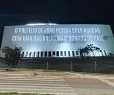 Projeção em prédios protesta contra alargamento da orla de João Pessoa