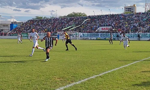 
                                        
                                            Nacional de Patos 0 x 2 Botafogo-PB: assista aos melhores momentos
                                        
                                        