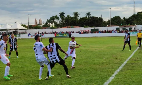 
                                        
                                            São Paulo e Crystal ficam no empate no jogo de ida da semifinal do Paraibano
                                        
                                        