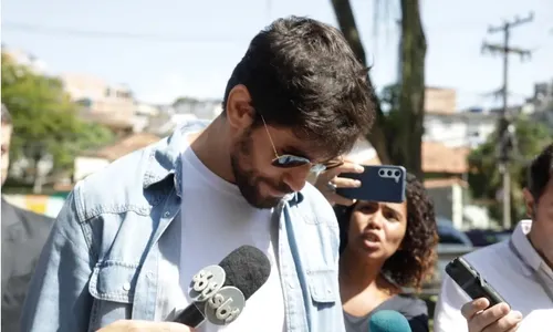 
                                        
                                            Cara de Sapato presta depoimento: 'com certeza a gente se arrepende'
                                        
                                        