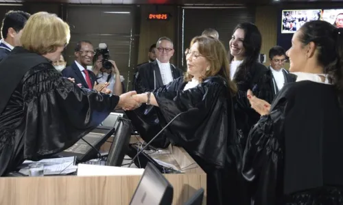 
                                        
                                            Desembargadora Agamenilde Dias assume vice-presidência e corregedoria no TRE-PB
                                        
                                        