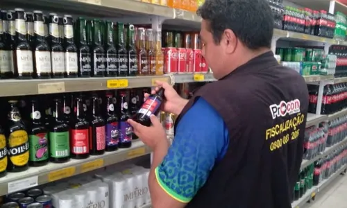 
                                        
                                            Procon-JP autua dois supermercados de João Pessoa por venda de produtos vencidos
                                        
                                        