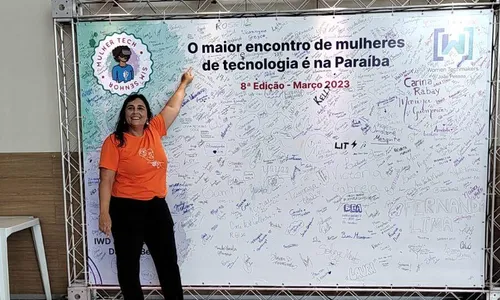 
                                        
                                            Professora da área de tecnologia relata desafios e preconceitos
                                        
                                        