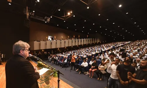 
				
					João participa de aula inaugural de curso de formação da Polícia Civil da Paraíba
				
				