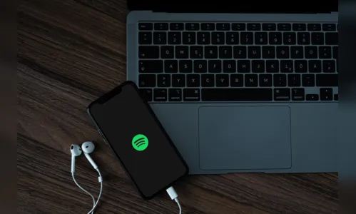 
				
					Retrospectiva Spotify 2023: veja como escutar a sua playlist desde ano
				
				
