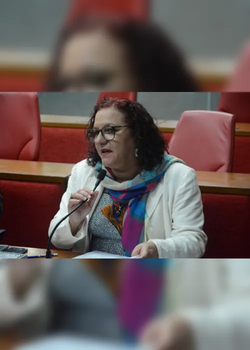 
                                        
                                            Sandra Marrocos não descarta deixar PSB após perder presidência do partido: "digerindo"
                                        
                                        