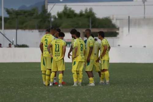 
				
					Nacional de Patos veste verde e amarelo; entenda a história
				
				