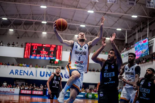 
				
					Unifacisa a 1 passo da semifinal: veja o retrospecto do time nos playoffs do NBB
				
				