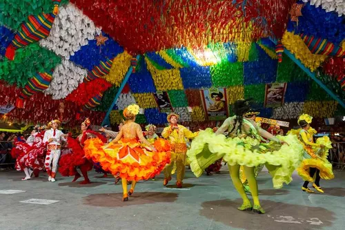 
				
					Festa de São João (ou Junina): significado, importância e origem
				
				