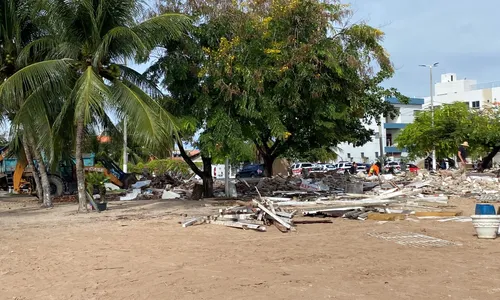 
                                        
                                            Barracas sem autorização de funcionamento são demolidas em praia de Cabedelo
                                        
                                        