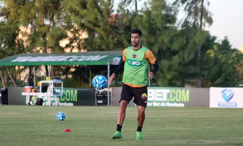 
                                        
                                            Tiago Reis prega pés no chão ao Botafogo-PB: "A Série C 2023 começou agora"
                                        
                                        