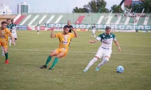 
                                        
                                            Sousa segue mostrando repertório para se manter nas cabeças da Série D
                                        
                                        