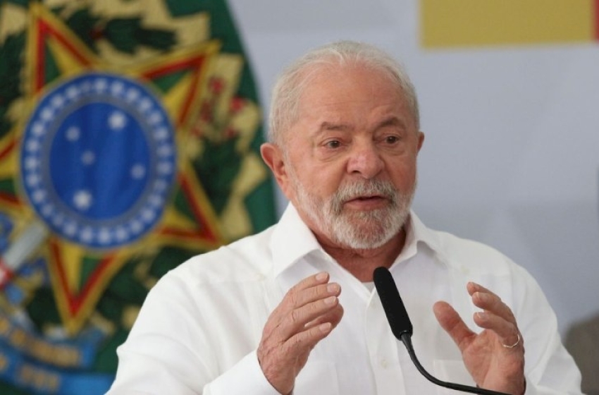 
                                        
                                            Lula sanciona, com veto, projeto que proíbe saidinha de presos
                                        
                                        