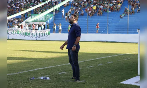 
				
					Nacional de Patos sofre, mas vence o Potiguar de Mossoró com dois gols no fim do jogo
				
				